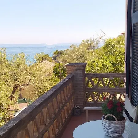 Landsted Xehoriati House *